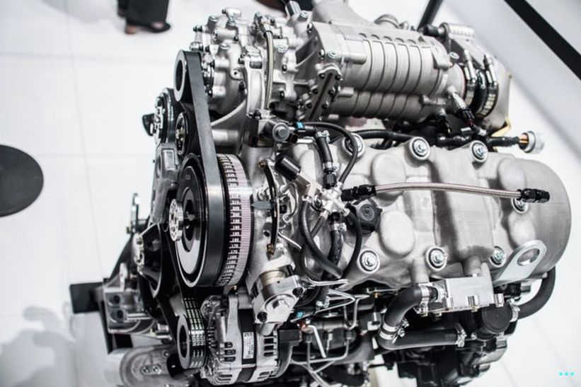 Detroit, USA - 15. ledna: Model spalovacího motoru Saúdské Aramco je zobrazen během severoamerické mezinárodní autosalonu v Cobo Center v Detroitu v Michiganu, 15. ledna 2018. (Fotografie od David Graff / Anadolu Agency / Getty  Snímky)