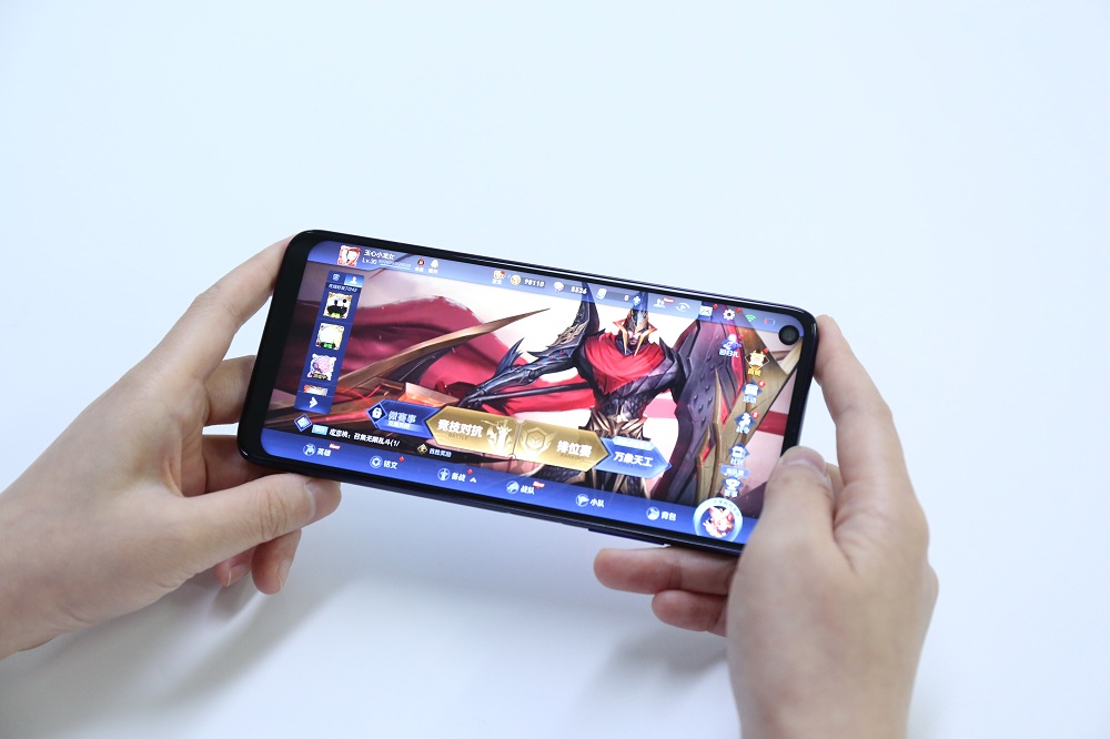 Elephone E10 Pro svítí v novém videu s quad-zadní kamerou, 6,55palcovým displejem, k dispozici za 149 $