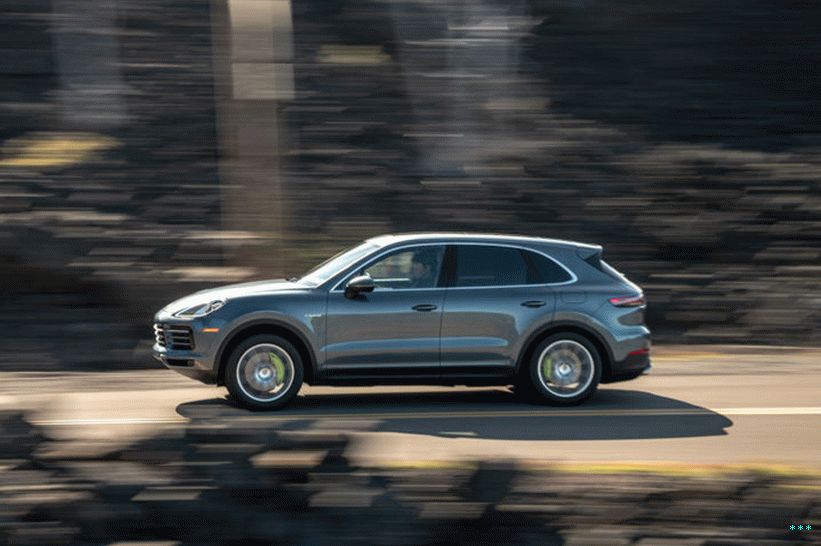 2019 Porsche Cayenne E-Hybrid. 